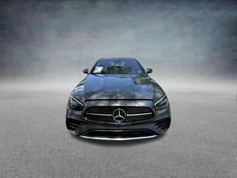 Used 2023 Mercedes-Benz E 350 4MATIC Sedan image 2