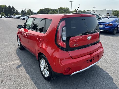 Used 2017 Kia Soul + w/ Audio Package FWD image 28