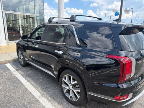 Used 2021 Hyundai Palisade Limited FWD image 3