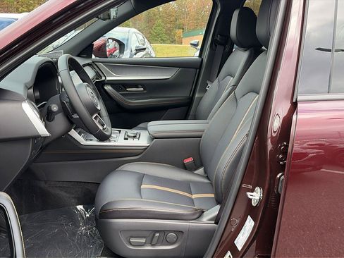 Certified 2025 MAZDA CX-90 Plug-In Hybrid w/ Premium Plus AWD/4WD image 8