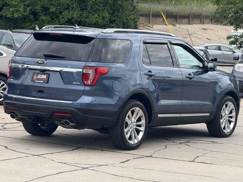 Used 2018 Ford Explorer XLT w/ Equipment Group 202A AWD/4WD image 7
