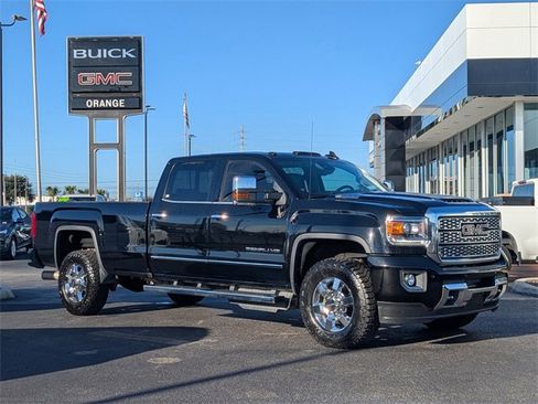 Used 2019 GMC Sierra 3500 Denali w/ Duramax Plus Package image 2