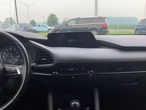 Used 2024 MAZDA MAZDA3 s FWD image 9