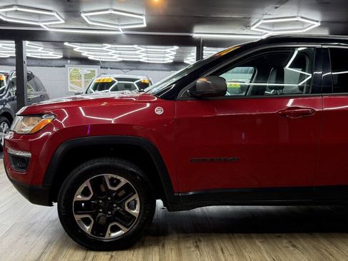 Used 2018 Jeep Compass Trailhawk AWD/4WD image 4