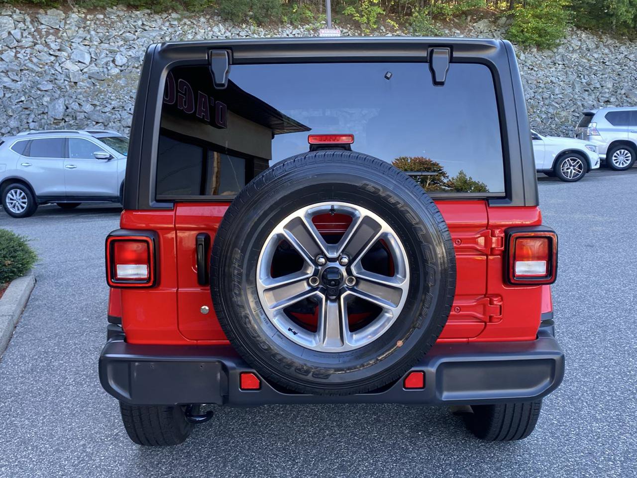Used 2020 Jeep Wrangler Unlimited Sahara AWD/4WD image 30