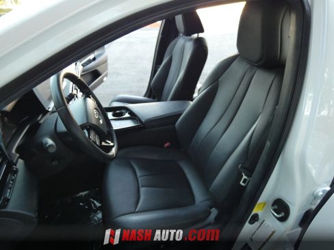 Used 2022 Toyota Mirai w/ Advanced Technology Package RWD image 49