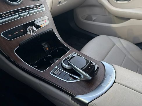 Used 2019 Mercedes-Benz C 300 4MATIC Sedan image 28