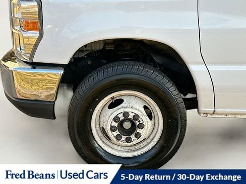 Used 2016 Ford E-450 and Econoline 450 Super Duty image 24