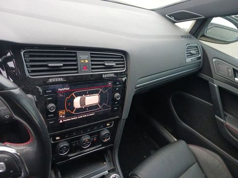 Used 2018 Volkswagen GTI Autobahn image 7