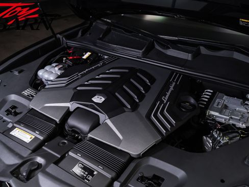 Used 2022 Lamborghini Urus AWD/4WD image 56