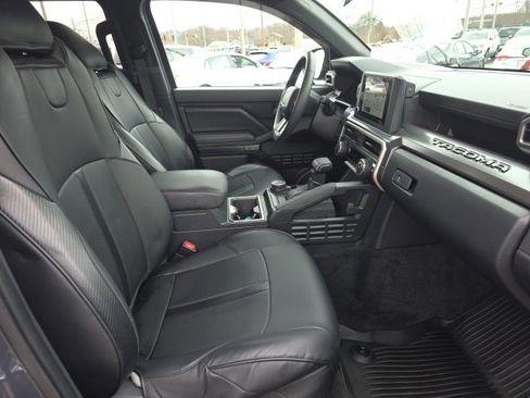 Used 2024 Toyota Tacoma TRD Sport image 10