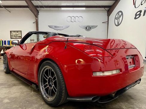Used 2006 Nissan 350Z Touring image 4
