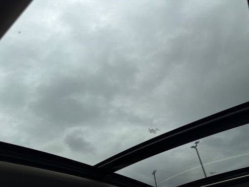 Certified 2022 Lincoln Nautilus Reserve image 26