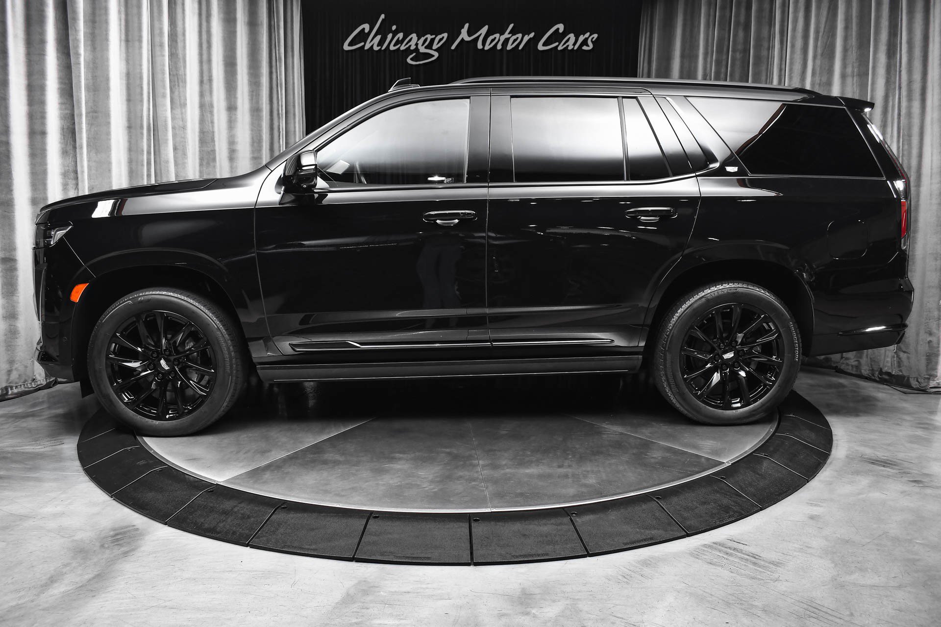 Used 2021 Cadillac Escalade Sport Platinum w/ LPO, ONYX Package AWD/4WD image 1