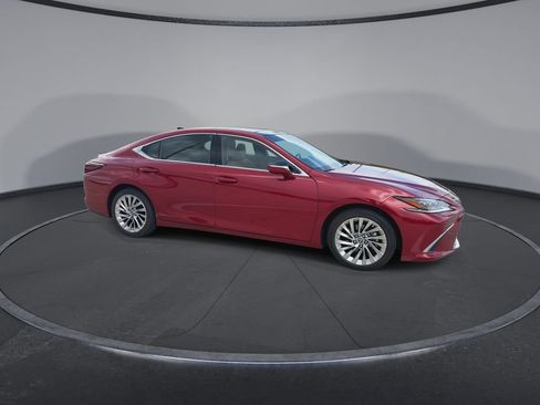 Used 2019 Lexus ES 350 Ultra Luxury w/ Accessory Package 2 FWD image 2