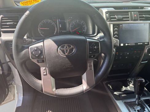 Used 2021 Toyota 4Runner Limited AWD/4WD image 12