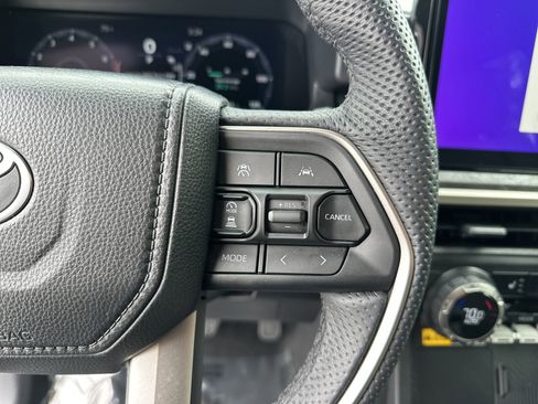 Certified 2025 Toyota Tacoma Limited AWD/4WD image 20