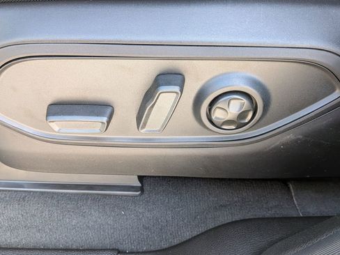 New 2026 Jeep Grand Cherokee L Laredo image 20