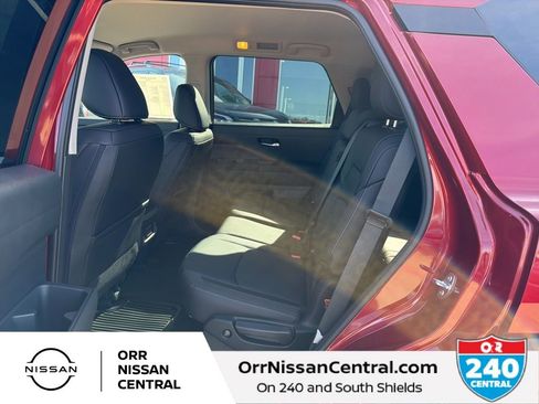 New 2026 Nissan Pathfinder SL FWD image 15