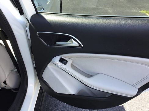 Used 2019 Mercedes-Benz GLA 250 4MATIC w/ Premium Package image 25