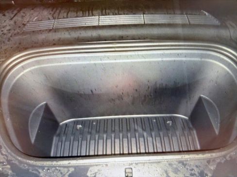 Used 2022 Tesla Model Y Performance image 10