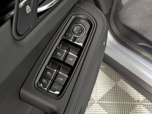 New 2026 Porsche Macan AWD/4WD image 26