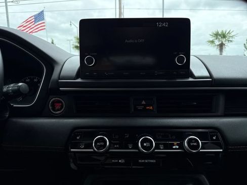 Certified 2023 Honda Pilot Sport image 23