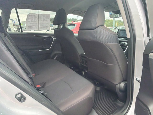 Used 2022 Toyota RAV4 LE AWD/4WD image 12