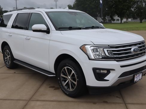 Used 2021 Ford Expedition XLT AWD/4WD image 3