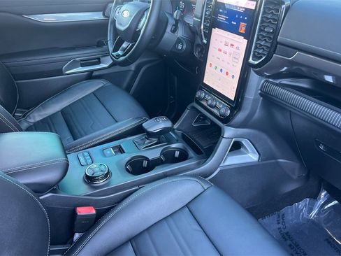 Used 2024 Ford Ranger Lariat w/ FX4 Off-Road Package image 15