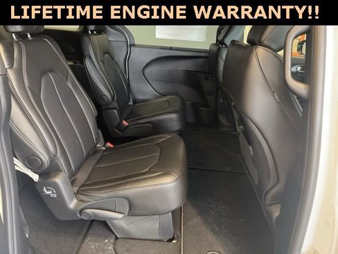 New 2026 Chrysler Pacifica Select image 37