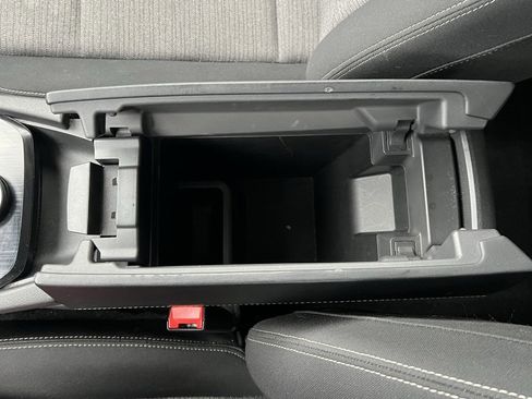 Used 2023 Nissan Rogue SV image 16