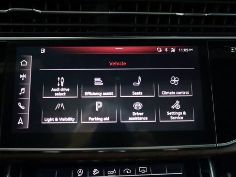 Used 2019 Audi Q8 Premium Plus w/ Premium Plus AWD/4WD image 17