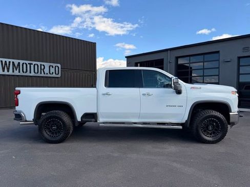Used 2021 Chevrolet Silverado 2500 LTZ w/ LTZ Convenience Package AWD/4WD image 5