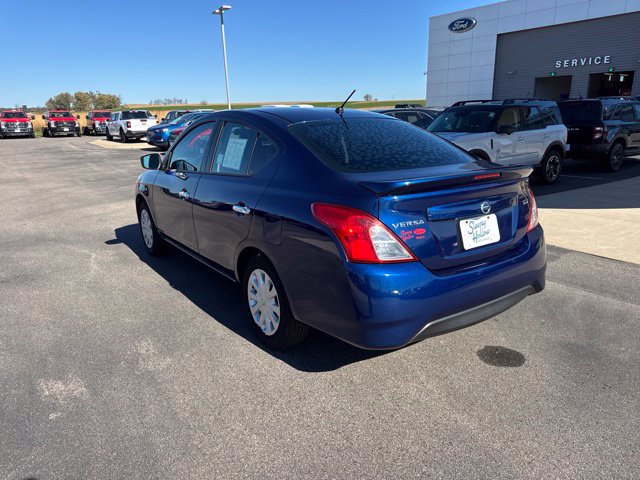 Used 2019 Nissan Versa SV FWD image 3