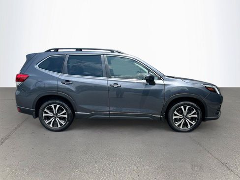 Used 2023 Subaru Forester Limited AWD/4WD image 3