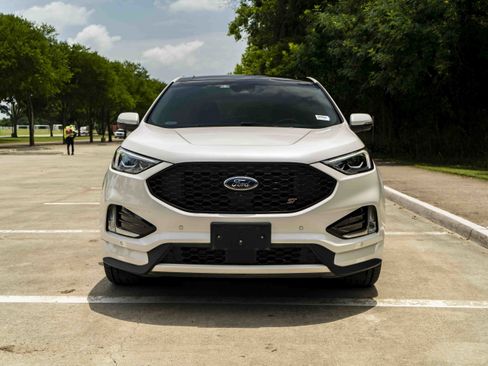 Used 2019 Ford Edge ST w/ Equipment Group 401A AWD/4WD image 3