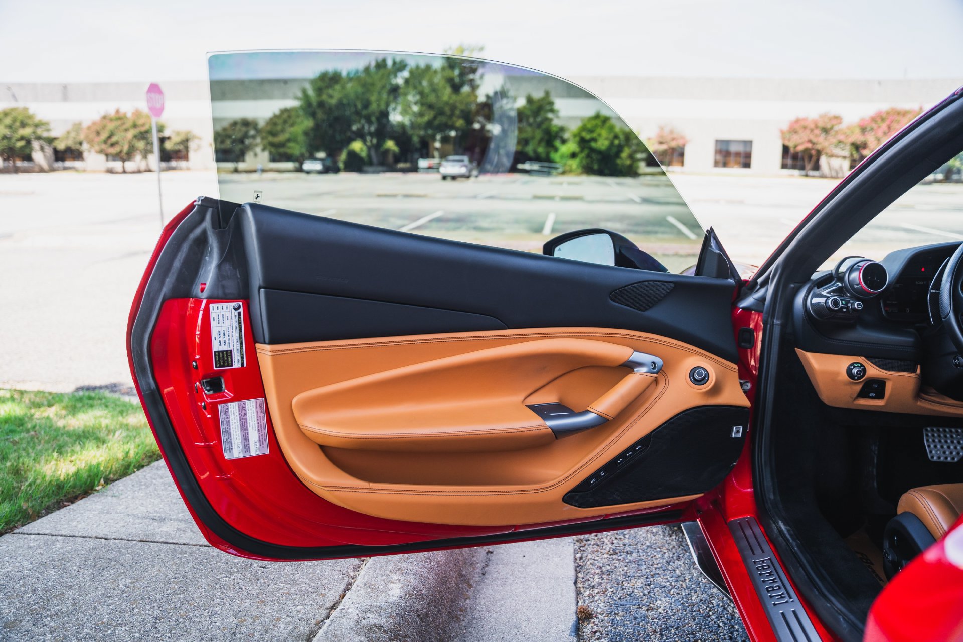 Used 2021 Ferrari F8 Tributo RWD image 43