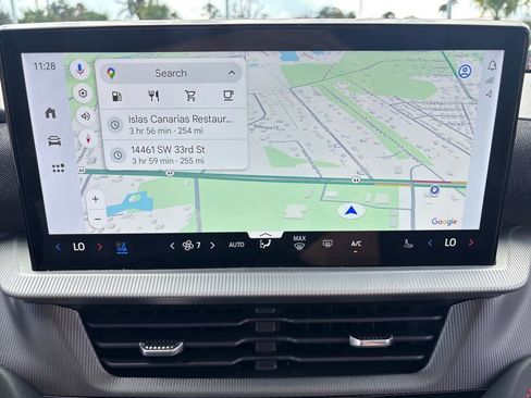 Used 2025 Ford Explorer ST image 25