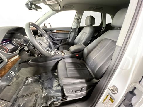 Used 2020 Audi Q5 2.0T Premium w/ Convenience Package AWD/4WD image 20
