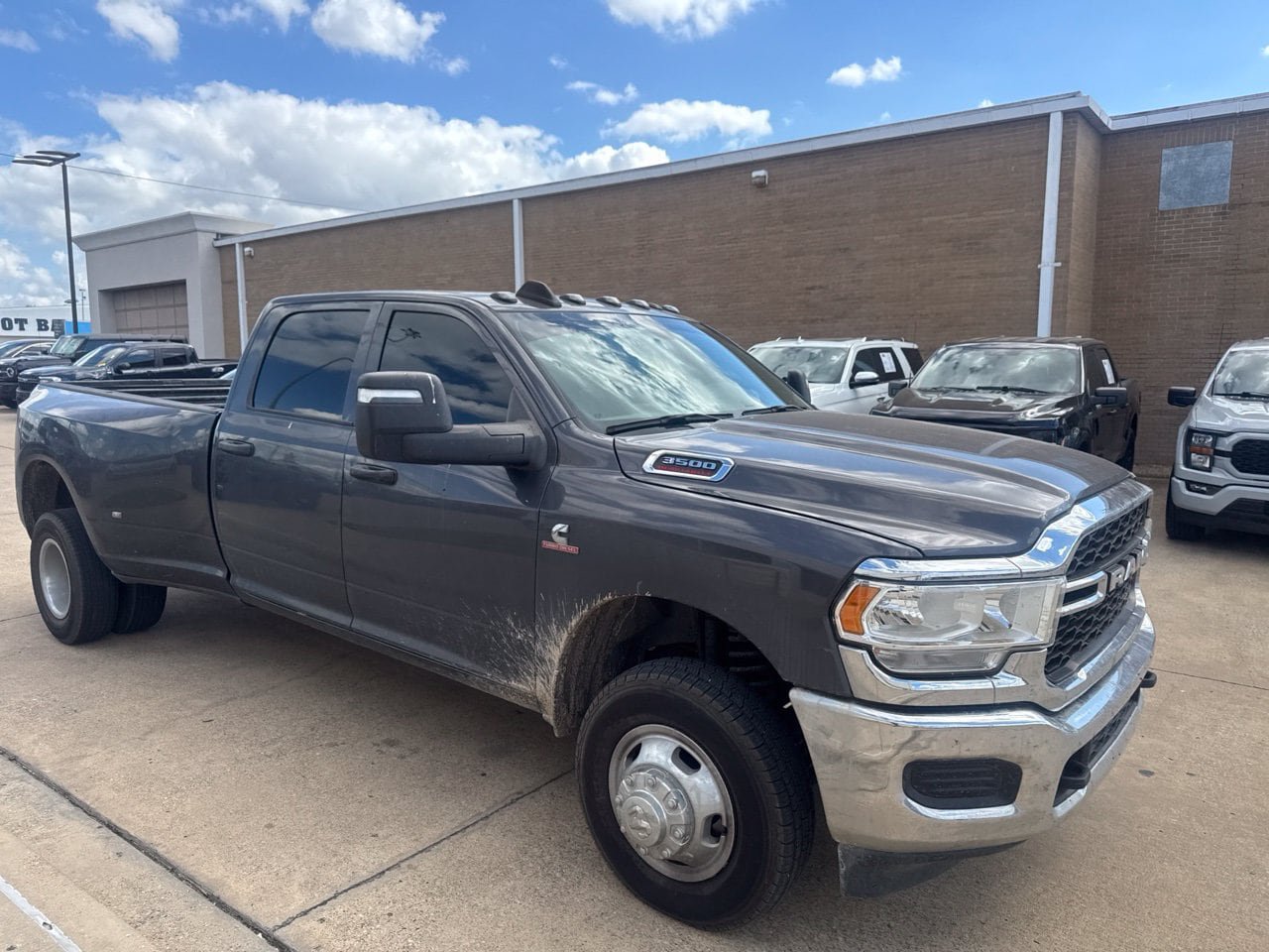 Used 2024 RAM 3500 Tradesman w/ Chrome Appearance Group AWD/4WD image 3