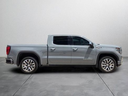 Used 2025 GMC Sierra 1500 Denali w/ Denali Reserve Package AWD/4WD image 5