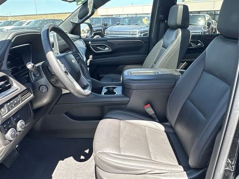 Used 2022 Chevrolet Tahoe LT w/ Luxury Package AWD/4WD image 18