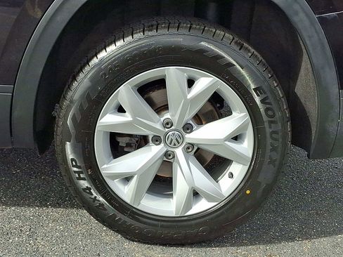 Used 2018 Volkswagen Atlas S image 8