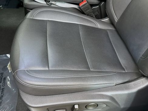 Used 2025 GMC Sierra 2500 SLT AWD/4WD image 22