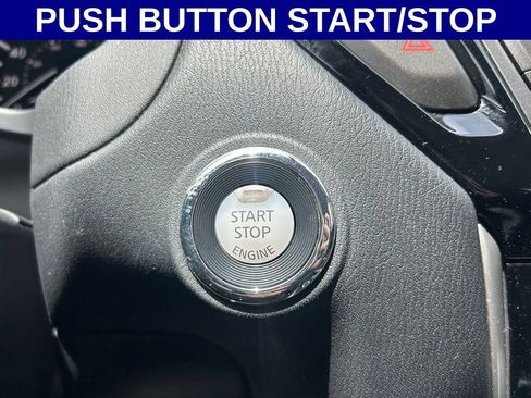 Used 2020 Nissan Pathfinder S FWD image 11
