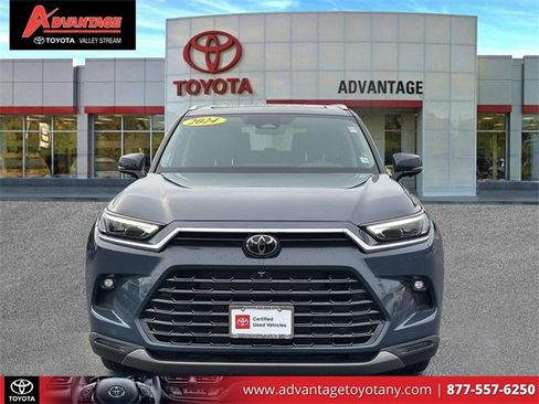 Used 2024 Toyota Grand Highlander Platinum image 2