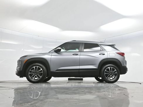 New 2025 Chevrolet TrailBlazer LT w/ Convenience Package FWD image 65