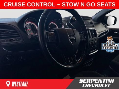 Used 2016 Dodge Grand Caravan SE FWD image 10