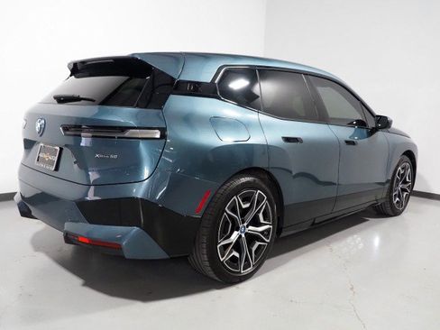 Used 2023 BMW iX xDrive50 w/ Premium Package AWD/4WD image 6